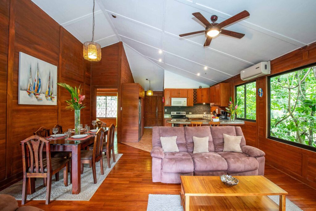 Casa Macaw - Manuel Antonio Estates
