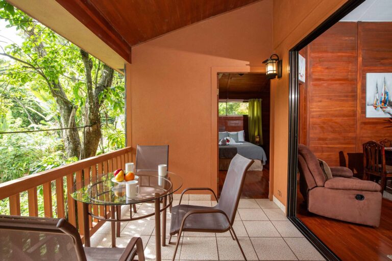 Casa Macaw - Manuel Antonio Estates