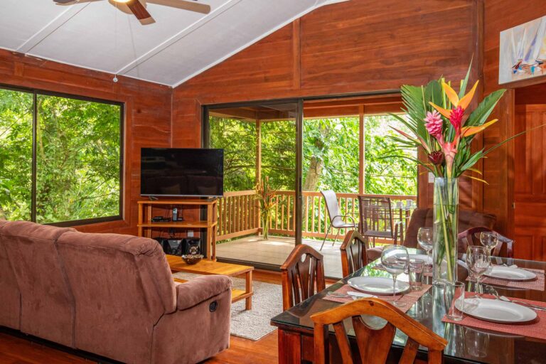 Casa Macaw - Manuel Antonio Estates