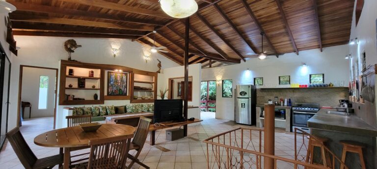 Casa Toucan - Manuel Antonio Estates