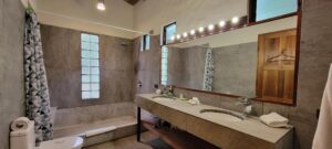 Casa Toucan - Manuel Antonio Estates